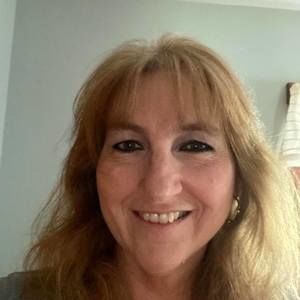 Meet your Posher, Lorrie